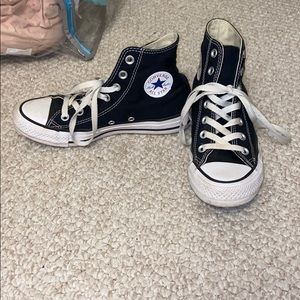 Black high top converse
